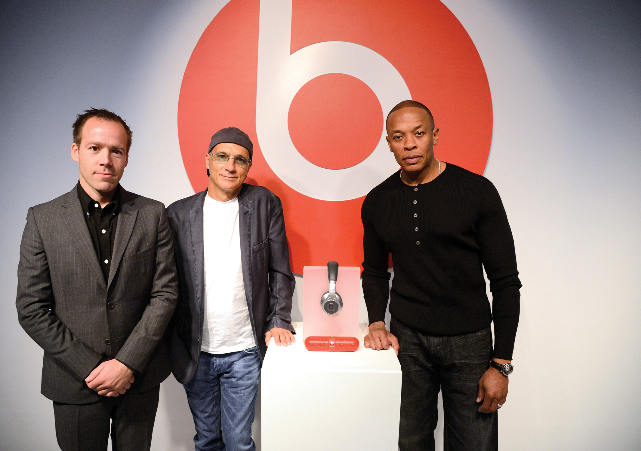 Beats Co-Founder Jimmy Iovine Backs Professional Fighters League - Bloomberg